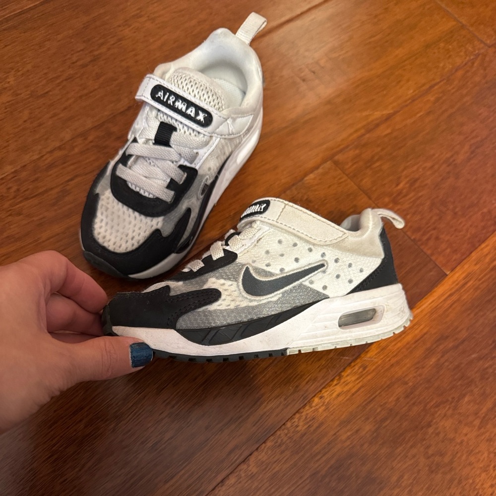 Nike Kids Black and White Air Max Solo Sneakers